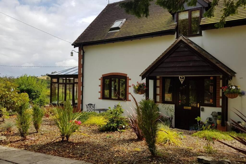 Rowan Cottages With Panoramic Views Of The Stiperstones And Walks On The Doorstep Shrewsbury Exterior foto